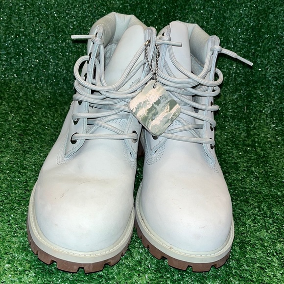 Rare Timberland Women's Mint Green Premium Boots - Picture 2 of 8